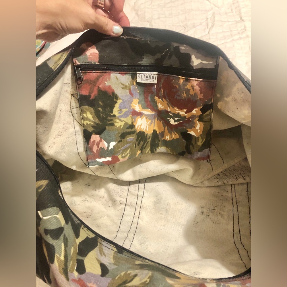 Vintage 90s Gitano Dark Floral Print Duffle Weekend Travel Bag Roses Witchy - Picture 6 of 11
